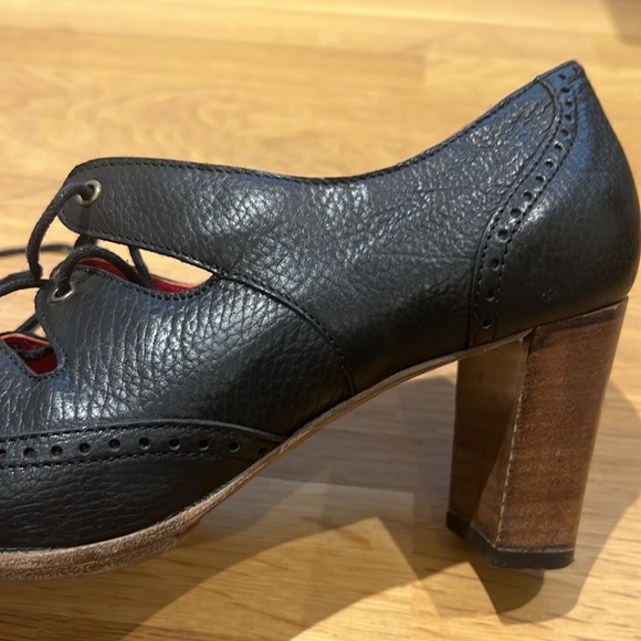 TO & CO laced leather heels (size 38.5) - Picture 11 of 11